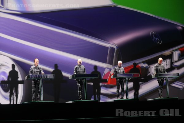 KRAFTWERK - 2022-08-26 - SAINT CLOUD - Domaine National - Scene de la Cascade - 